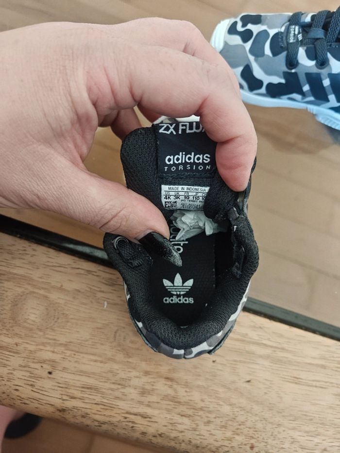 Baskets Adidas p.19 - photo numéro 7