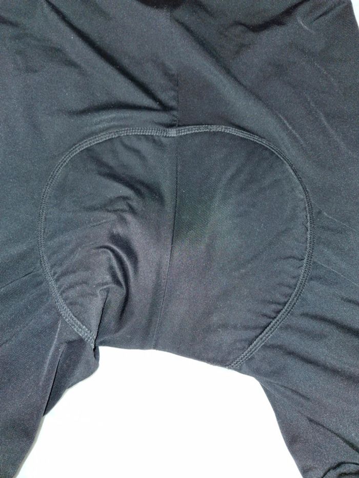 Short de cycliste - photo numéro 4