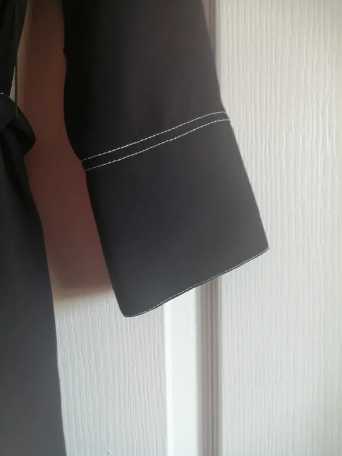 Robe Zara noir et blanche à gros boutons - photo numéro 5