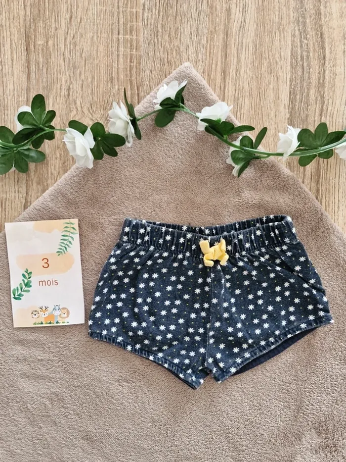 Short estival fleuri bébé fille 3 mois - en très bon état