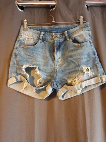 Short jeans
