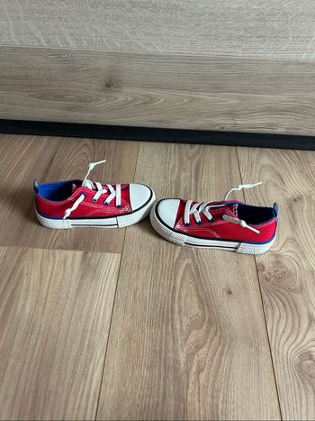 Chaussures à lacets élastiques