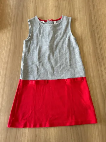 Robe grise et rouge okaidi 8 ans
