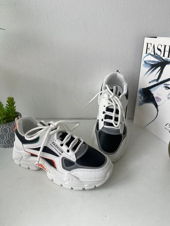 Basket T37 taille petit