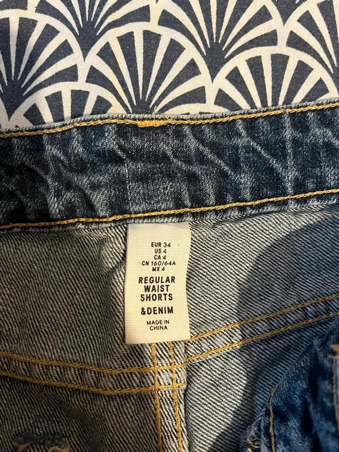 short bleu - photo numéro 3