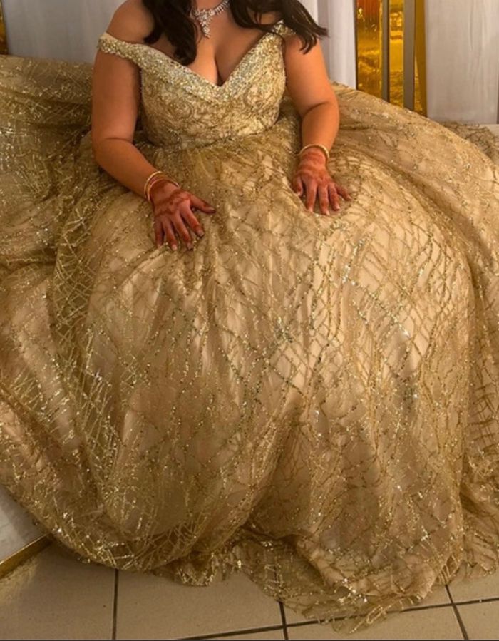 Robe de mariée vendu avec cerceau