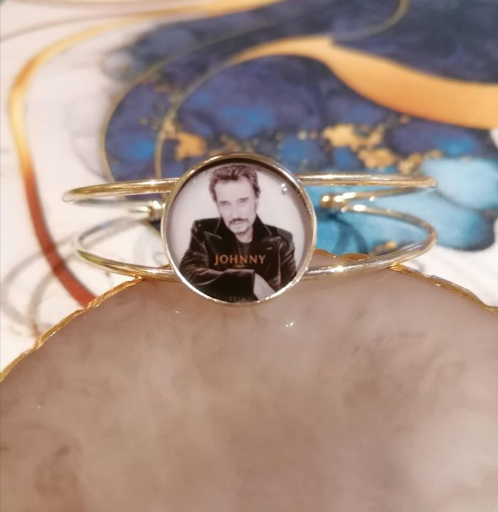 Bracelet manchette johnny Hallyday