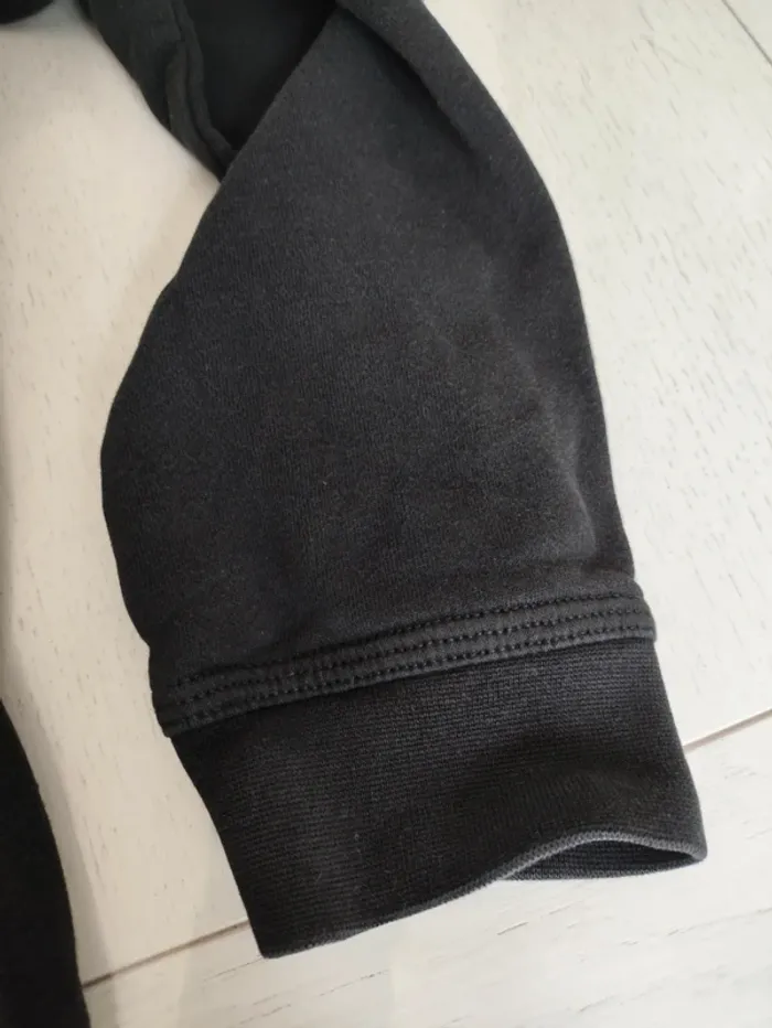 🖤 Sweat à capuche Nike - Noir - 10/11 ans - Bon état - photo numéro 5