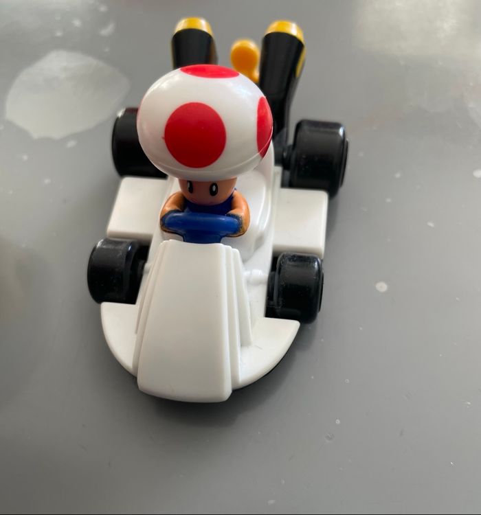 Lot de 3 Figurines Mario Kart avec voiture - photo numéro 3