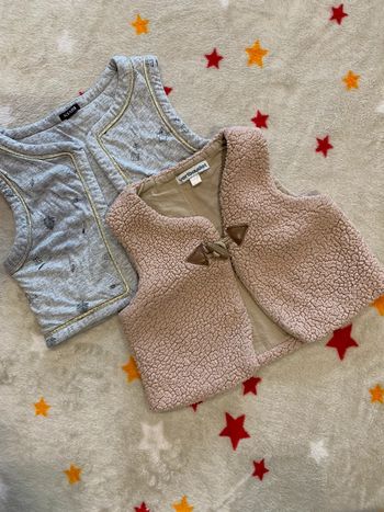 Lot 2 Gilets sans Manche Vertbaudet Ecru & Kiabi Gris 1 An