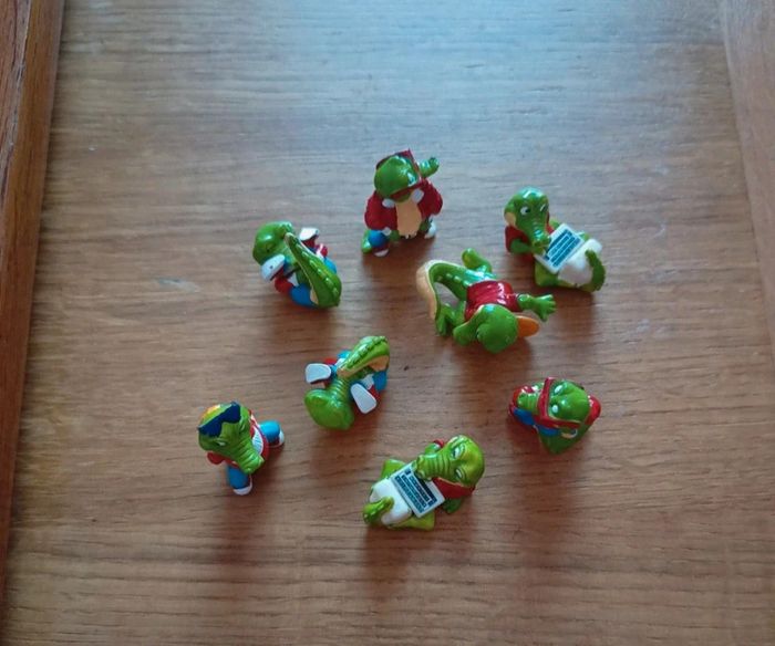 Lot de 8 figurine crocodiles kinder - photo numéro 2