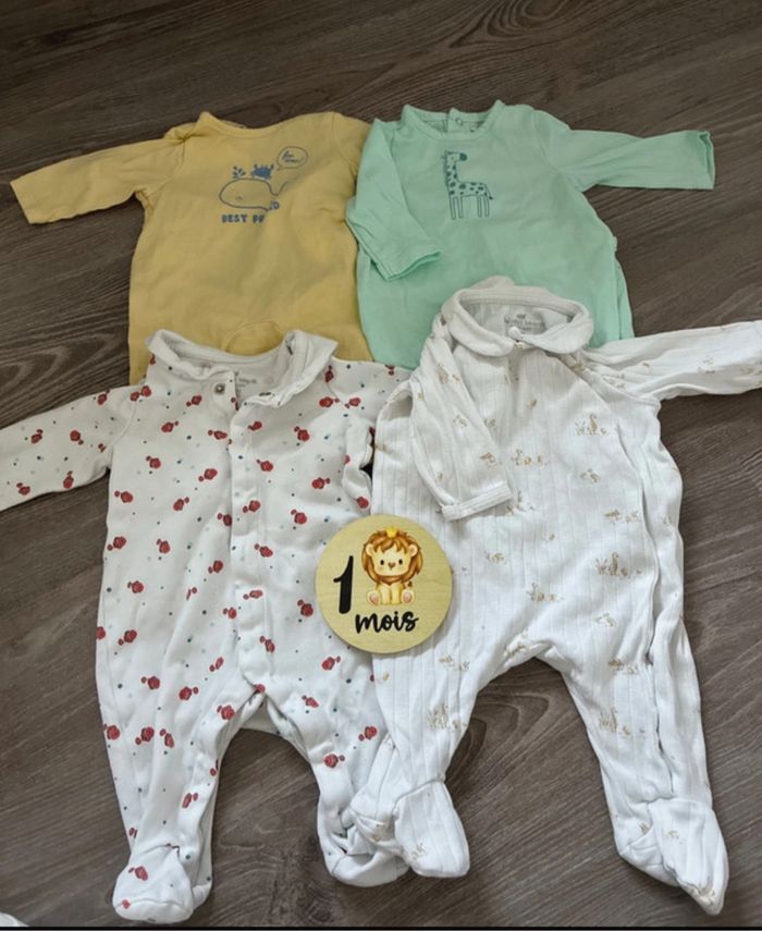 Lot de pyjamas bébé 1 mois