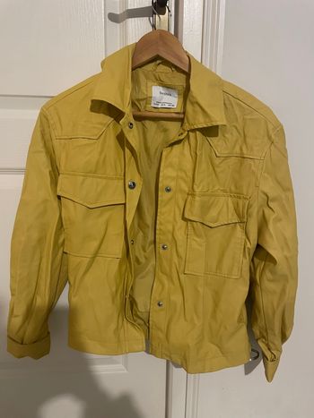 Veste en similicuir jaune