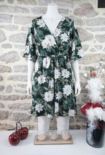 Robe fleurs de nuit beige verte et blanche Femme taille 54 marque Asos 🌺 