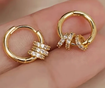 Créoles élégantes plaquées or et zircons