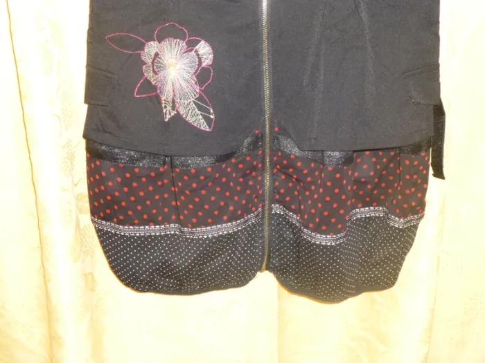 robe tunique noir / rouge fleur L33 taille 42/44 - photo numéro 2