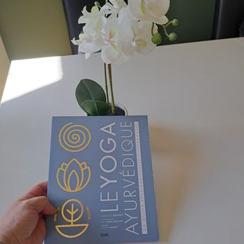 Livre le yoga  ayurvedique