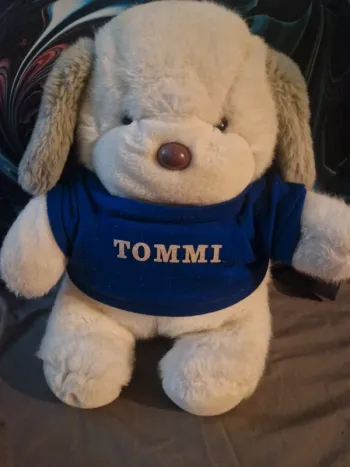 Chien peluche tommi
