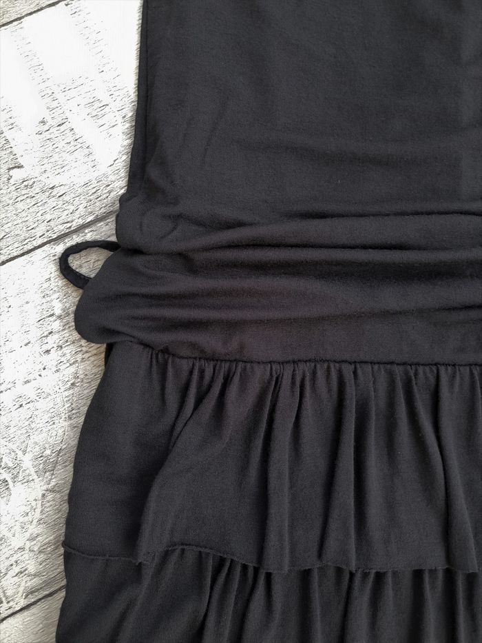 Robe noire dos nu - photo numéro 4