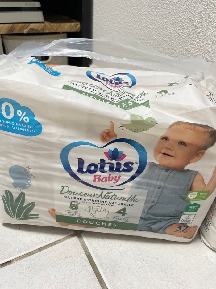 2 paquets de couches taille 4 - photo numéro 3