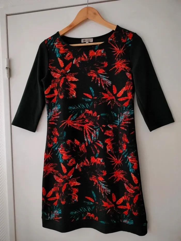 Robe rouge & noir Kwoman 36 - photo numéro 2