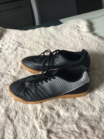 Basket de sport salle taille 41 marque Décathlon (0923)