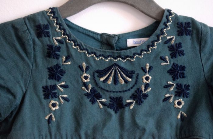 Robe brodée 9 mois - photo numéro 2