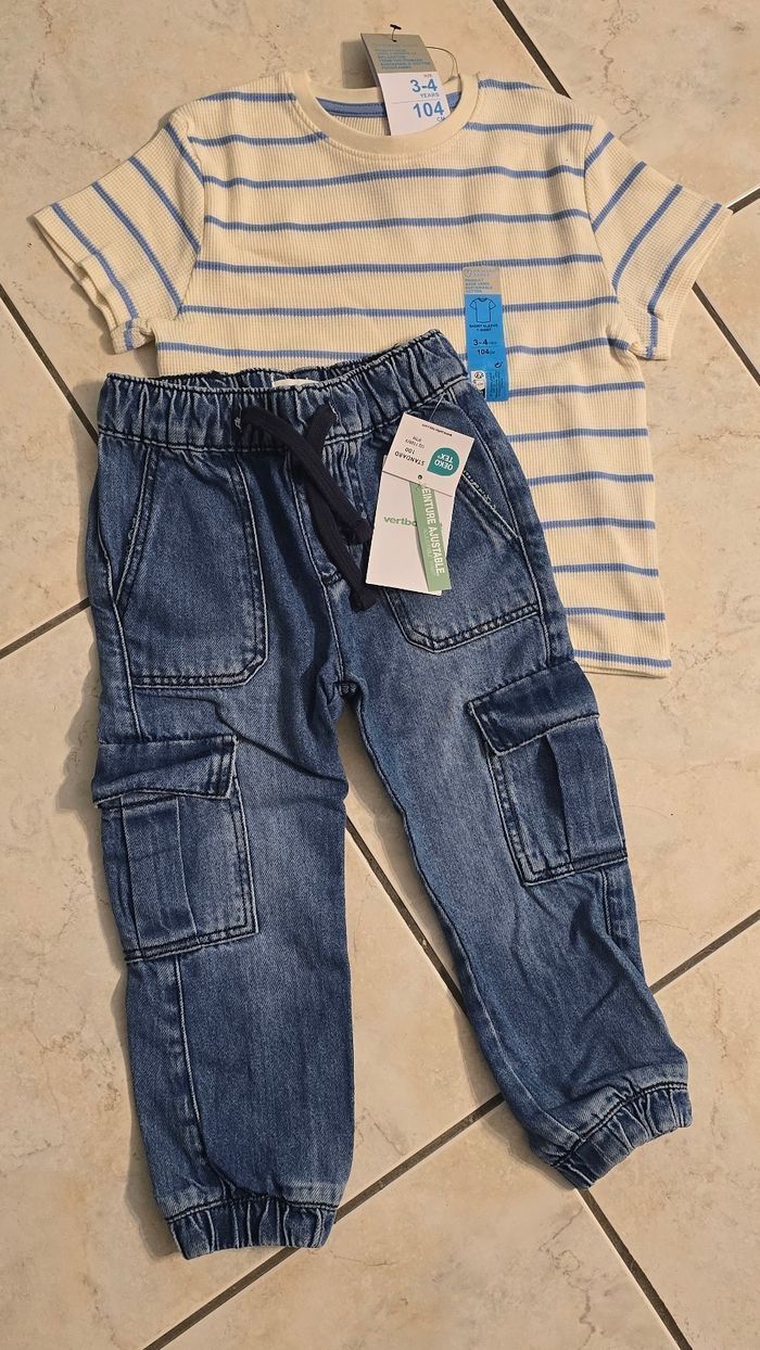(Neufs non portés) 🏷🤩🥰💙 superbe ensemble teeshirt mc ,jeans cargo 4ans Garçon 💙🥰🤩 - photo numéro 3