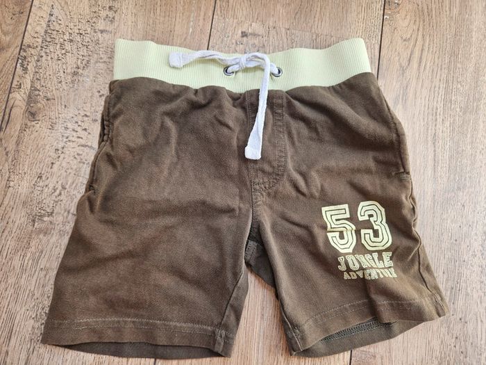 Short kaki et vert menthe Lupilu 3-4 ans