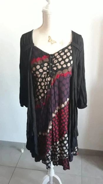 Robe très bon état taille 40