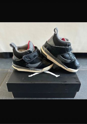 Basket Jordan Flight 45 taille 21