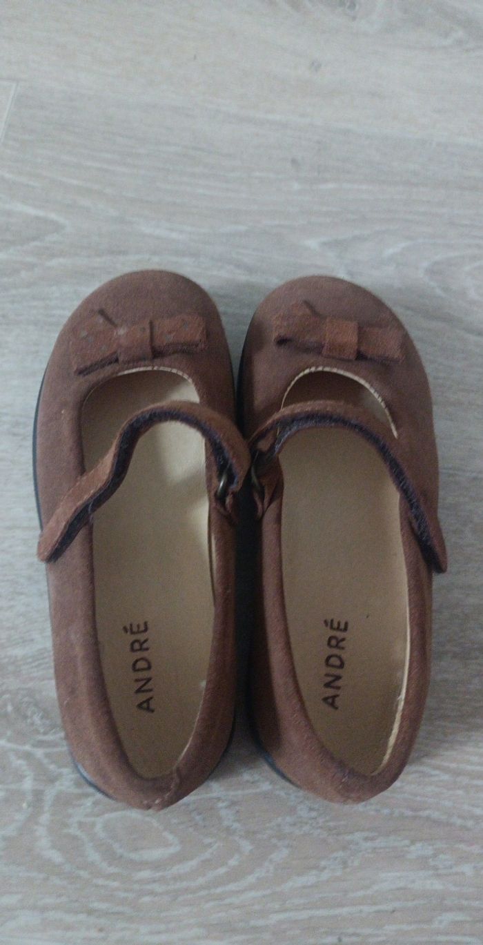 Chaussures enfant pour l'école