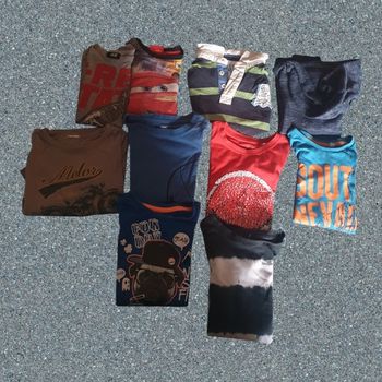 Lot T-shirt manche longue T.5/6ans 