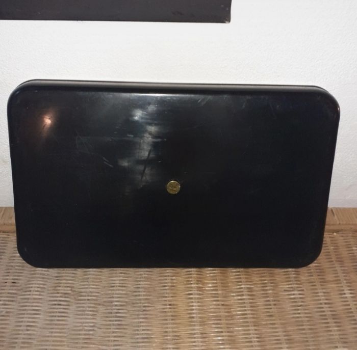 Plateau vintage noir en plastique avec motifs floral - photo numéro 3