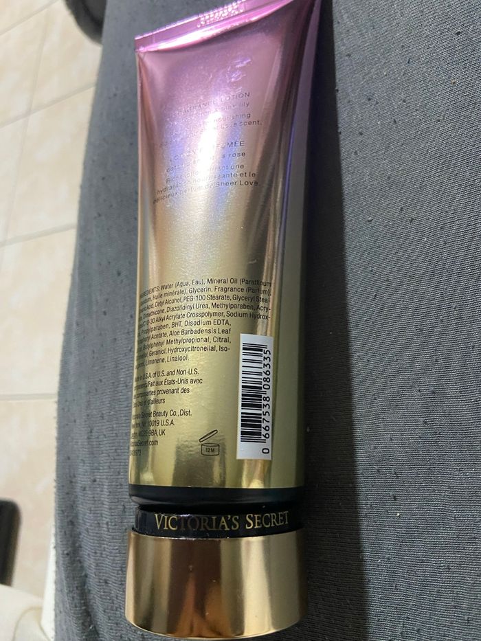 Crème Victoria nos secret Sheen Love neuve - photo numéro 3