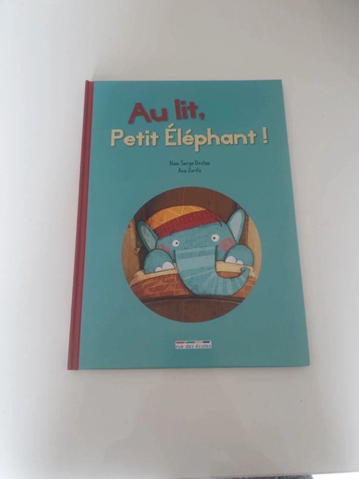 Au lit petit éléphant