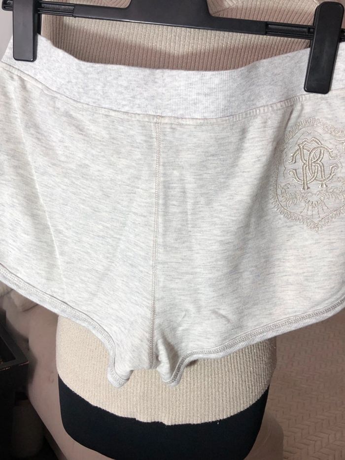 🌼Short Roberto Cavalli🌼 - photo numéro 4