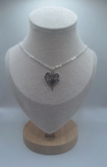 Collier coeur diamant et pierre noire
