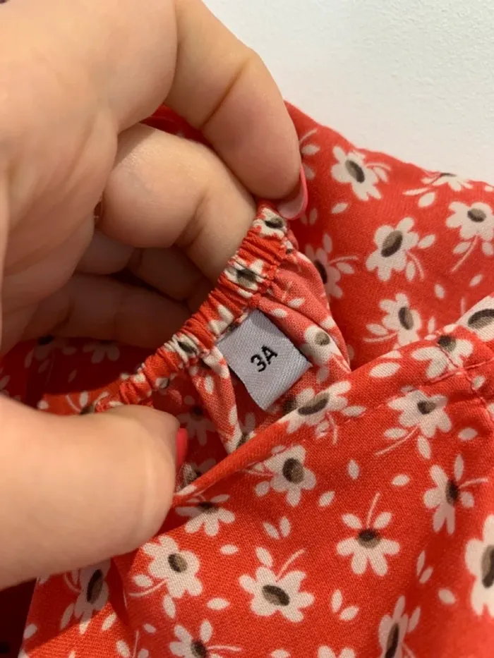 Robe légère rouge fleurie - photo numéro 4