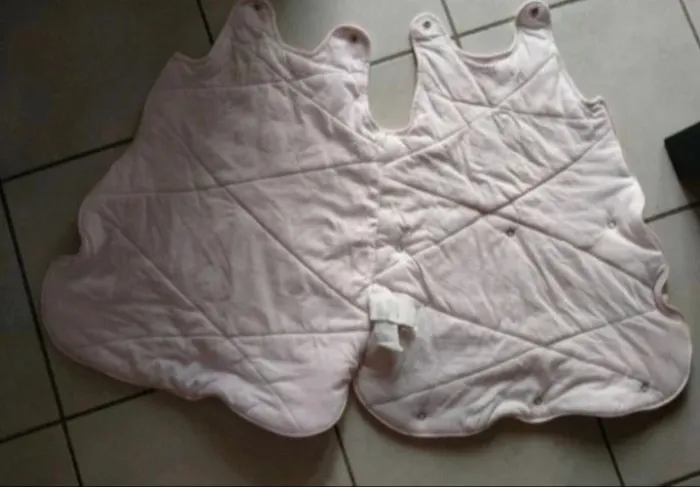 Gigoteuse chaude. Rose . Kiabi.
Taille 0-6 mois - photo numéro 6
