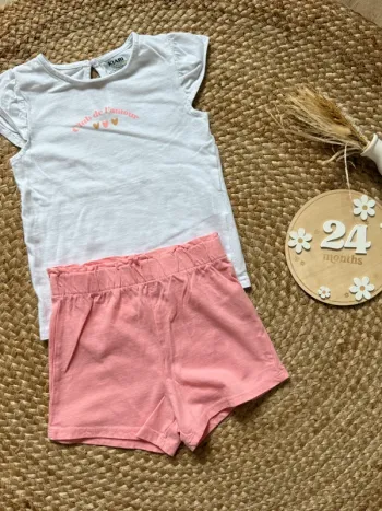 Tee shirt et short fille - Kiabi - taille 24 mois