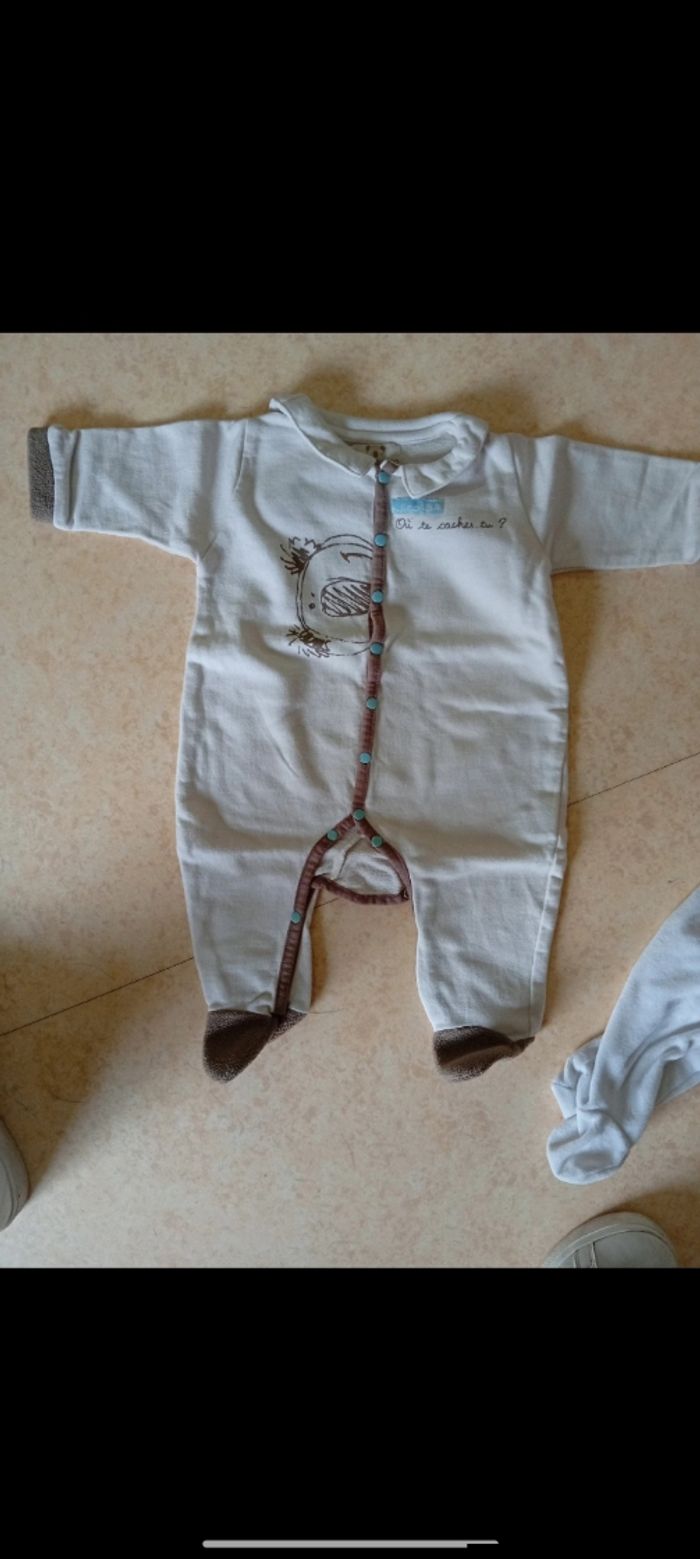 Lot de 3 pyjamas taille 6 mois - photo numéro 2