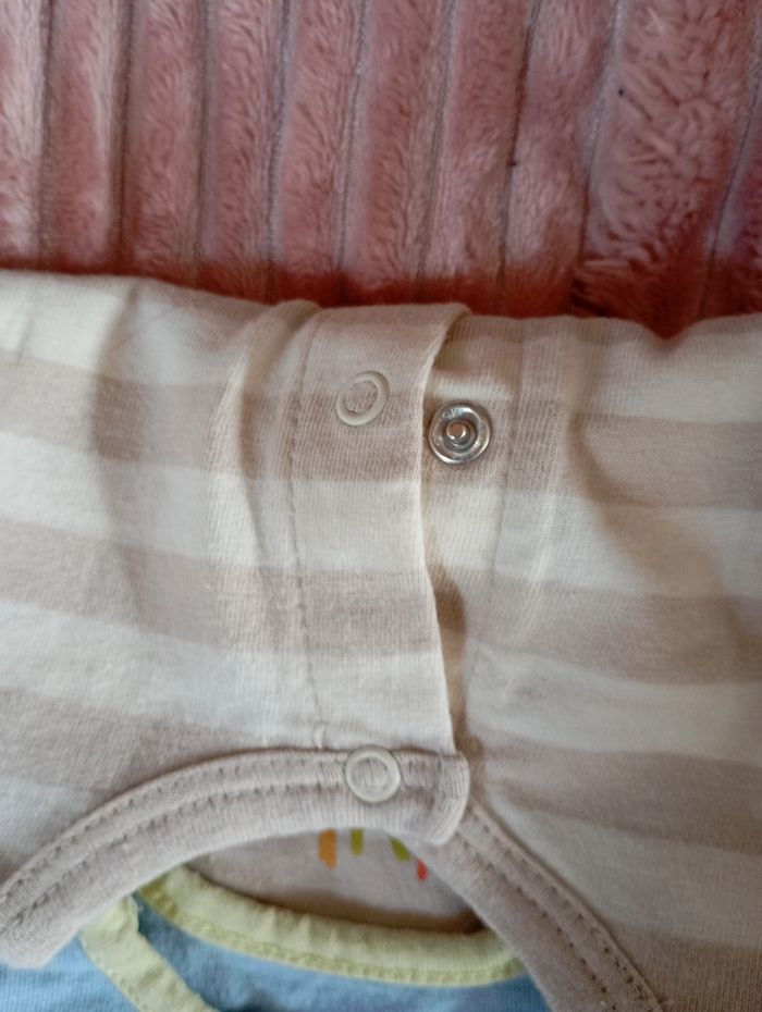 Lot 4 tee shirt manches longues 6 mois - photo numéro 3