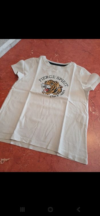 T.shirt garçon taille 4 ans