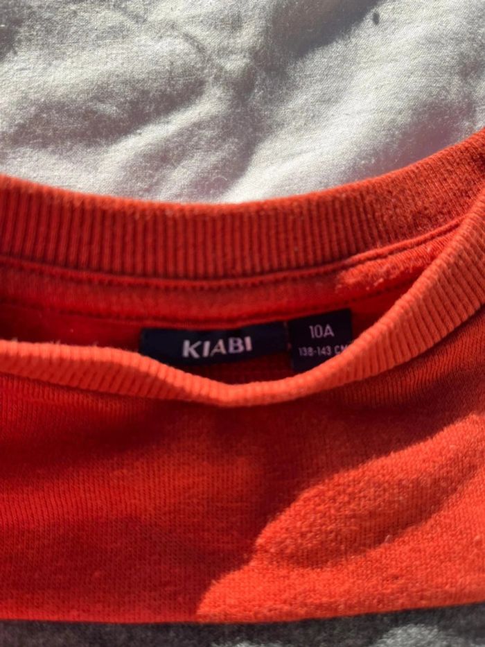 Sweat orange Kiabi 10 ans - photo numéro 4