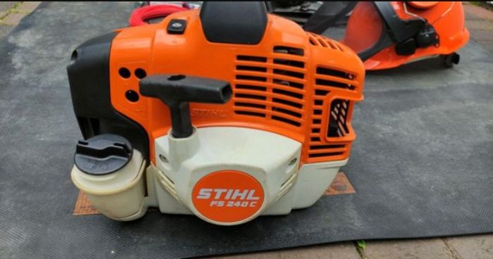 STIHL FS Débroussailleuse - photo numéro 2
