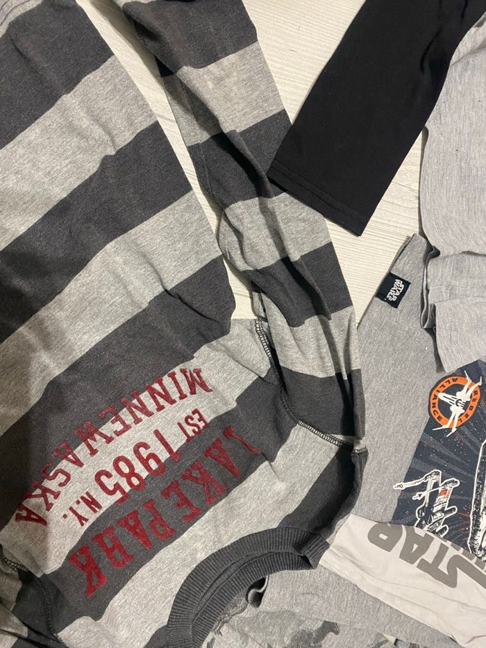 Lot de T-shirt manches longues taille huit ans - photo numéro 3