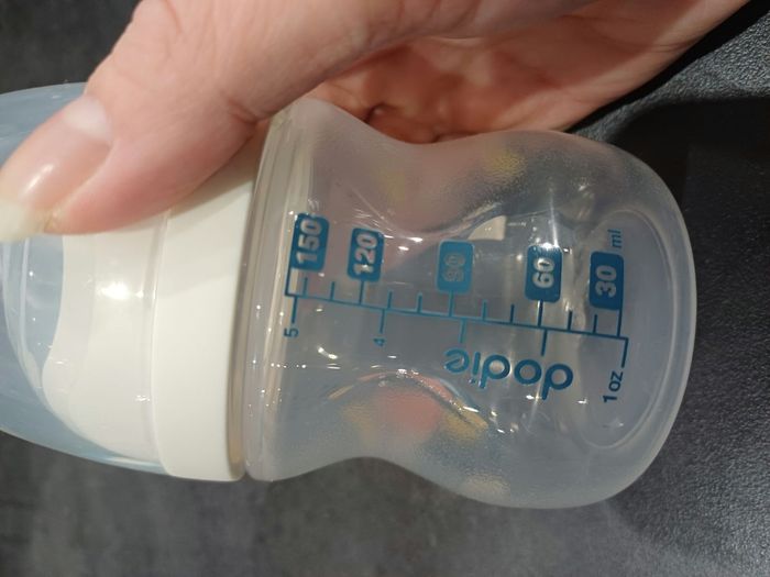Biberon dodie anti colique 0/6 mois débit lent 150ml - photo numéro 3