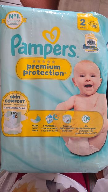 Couches pampers taille 2