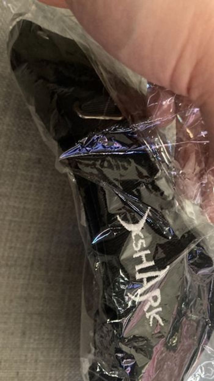 BONNET DOCKER, HIP HOP couleur noir Shark (requin ) NEUF - photo numéro 7